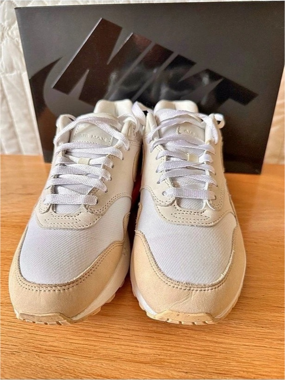 Nike Air Max 1 Sneakers White & Tan US 8.5